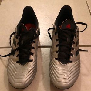 Adidas predator soccer cleats size-10